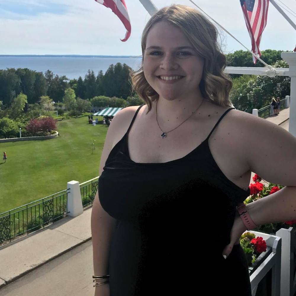 Meet your Posher, Isabella